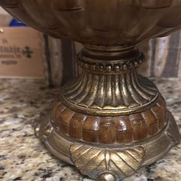 Wild Bamboo Urn Vase - Picture 2 of 3